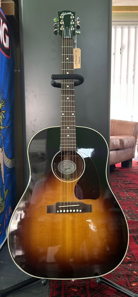 Gibson J-45 Standard + HardCase